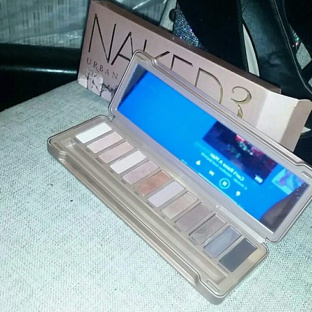 Urban Decay Naked 3